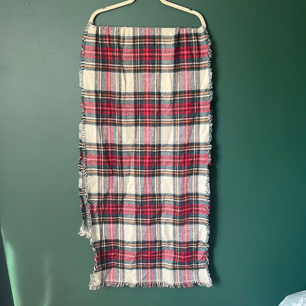 Reversible plaid wrap
